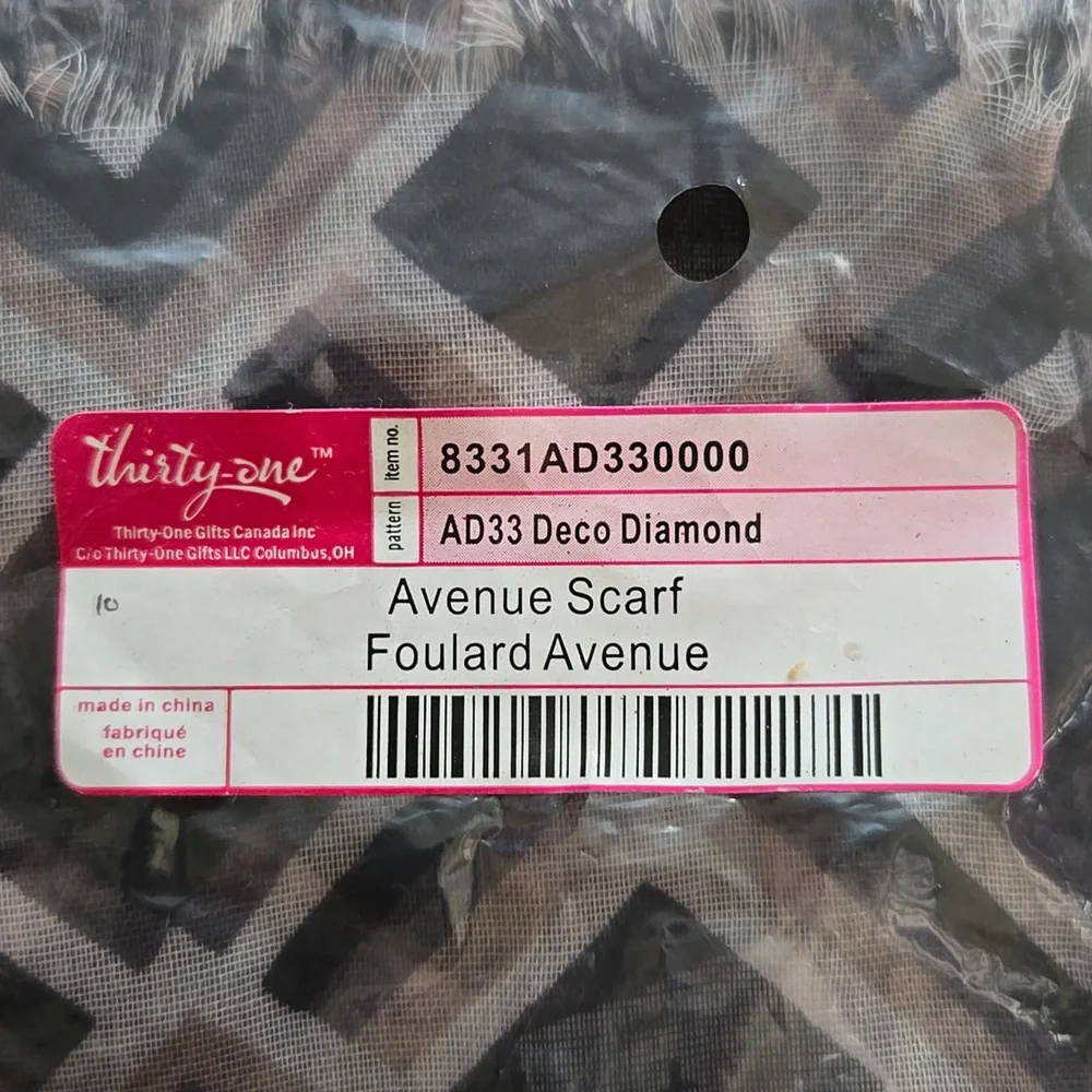 New Thirtyone Avenue Scarf In Deco Diamond (NOT Infinity Circle)